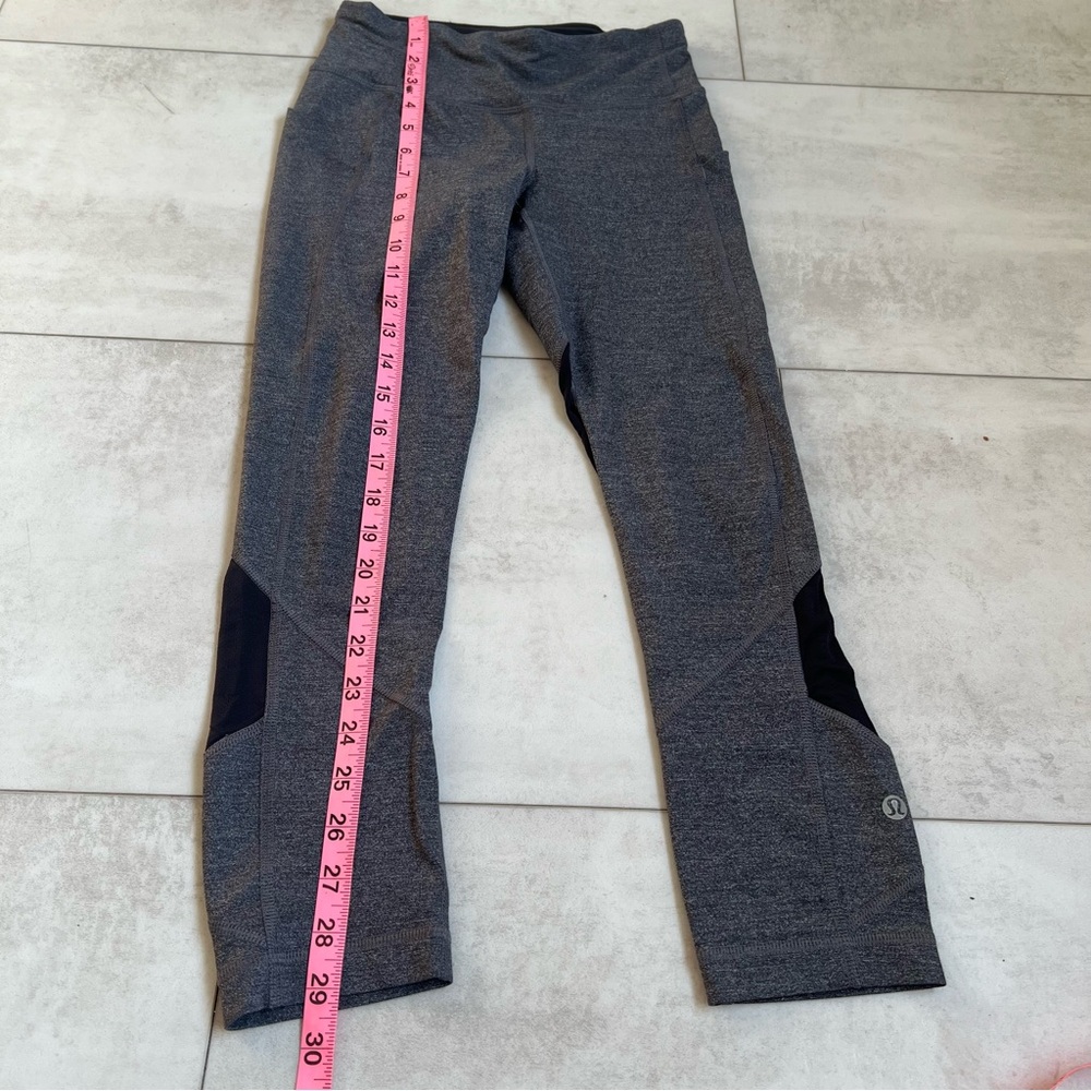 Lululemon Athletica Charcoal and Black Mesh Leggings size 2 - Picture 4 of 7